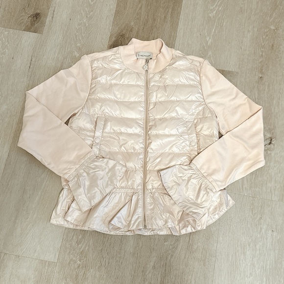 Moncler pinkish long sleeve with dawn fill in the middle front panel. Size 10 - Picture 1 of 6